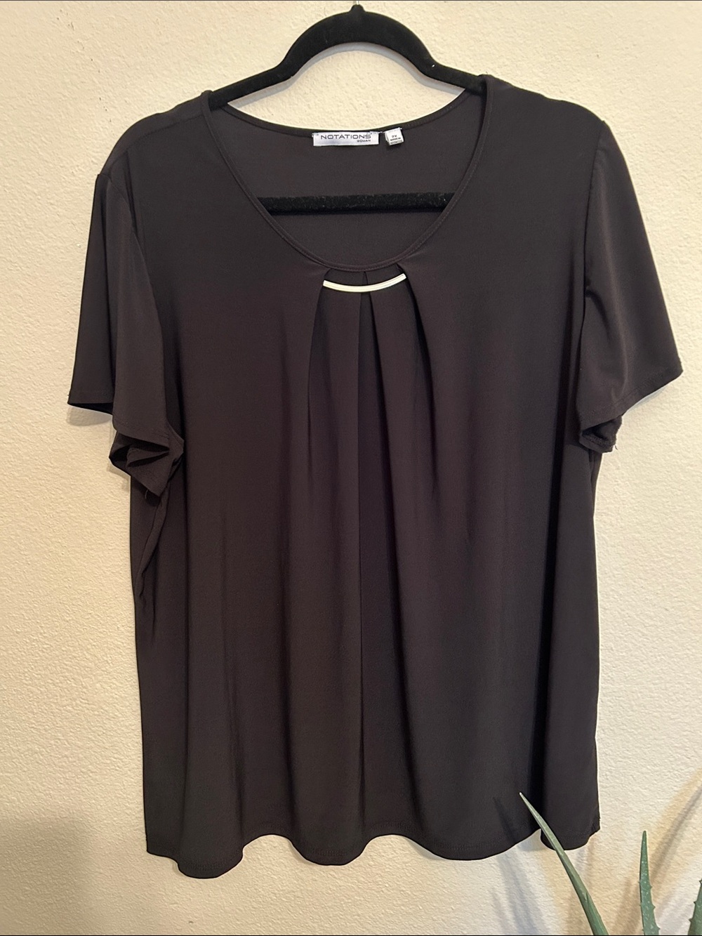 Notations Black Short-Sleeve Scoop Neck Top with Front Pleat
